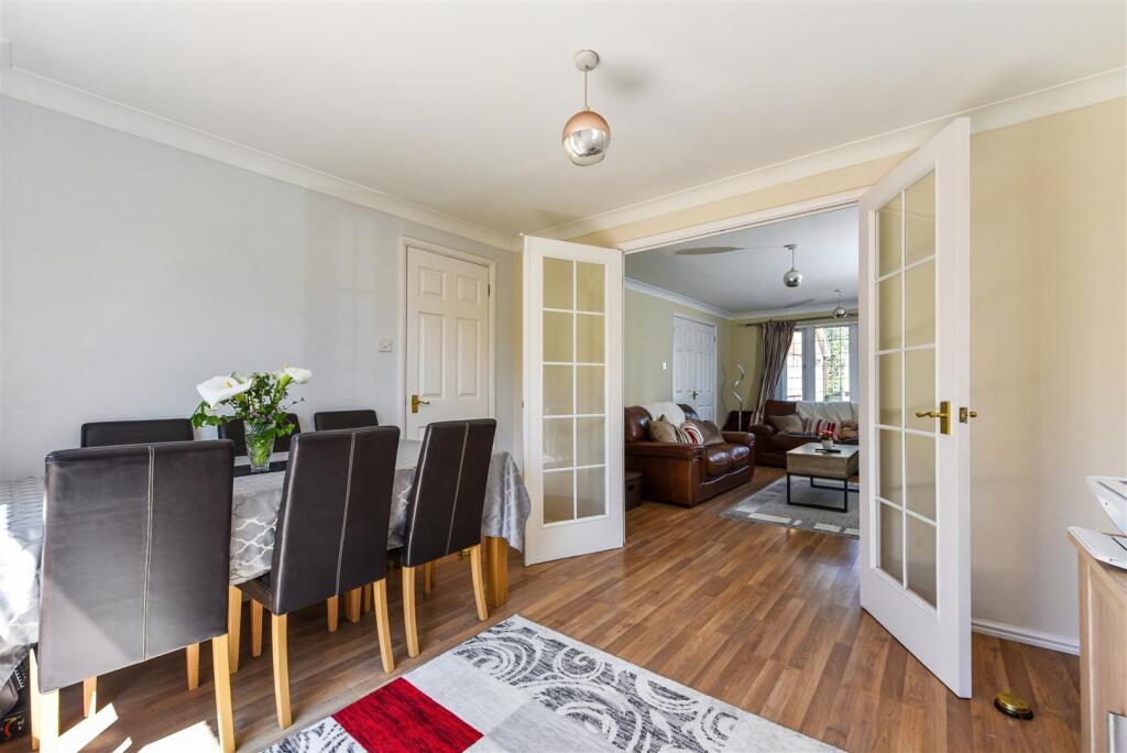 Diner into lounge.jpg