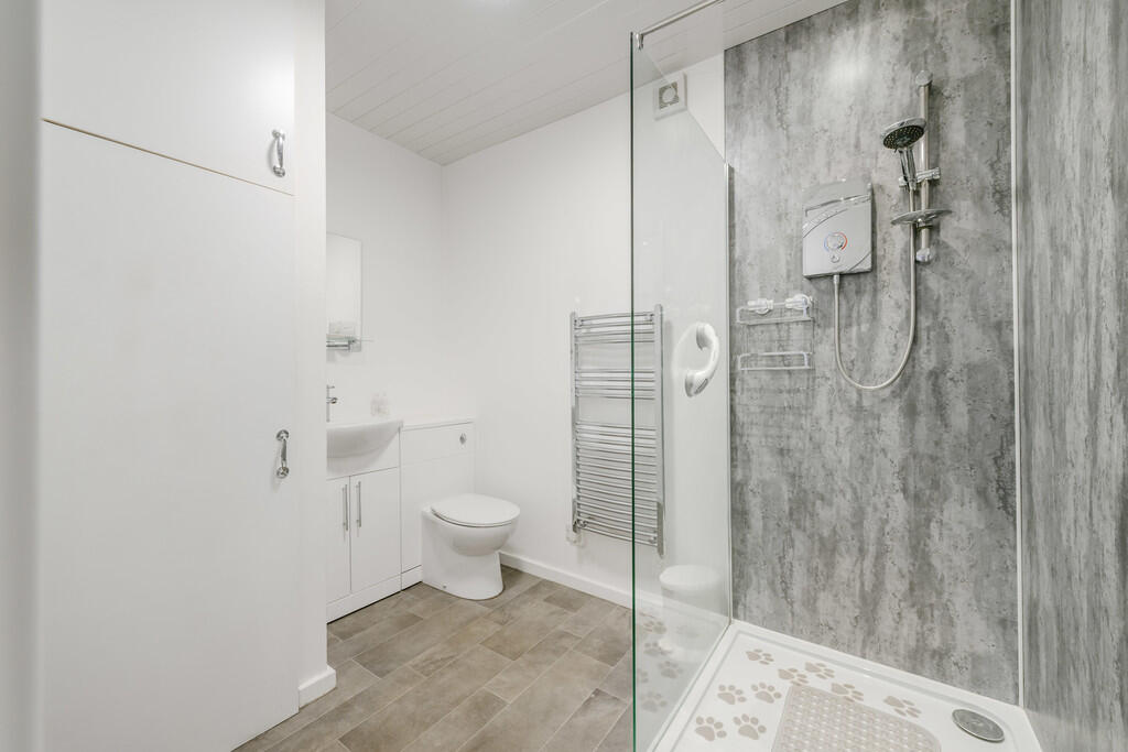 Annex Shower Room