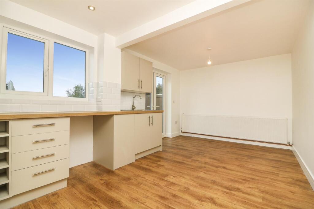 Kitchen/Dining Room