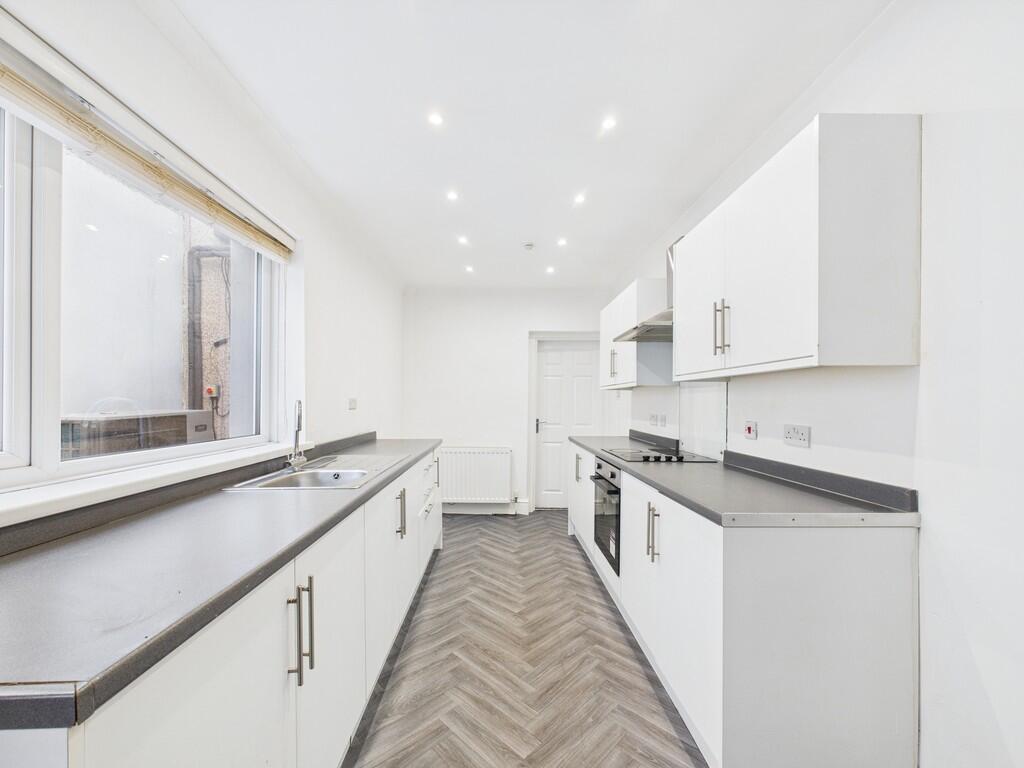 CAM01835G0-PR0168...