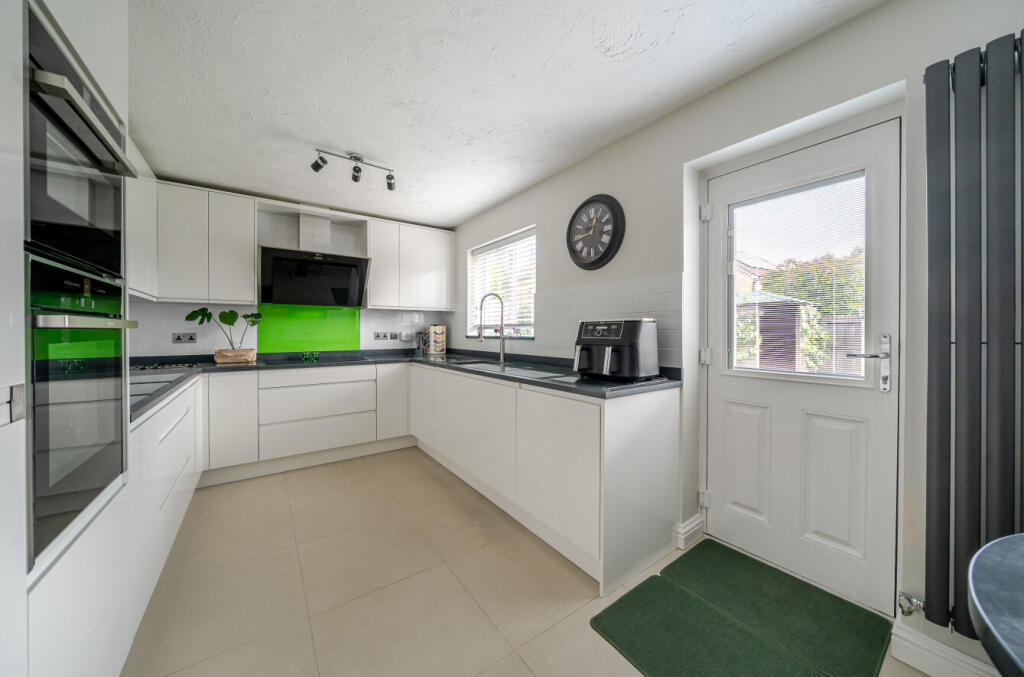 1355919-26-68d142...