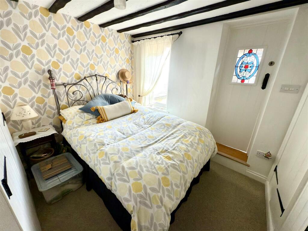 BEDROOM 2.jpg