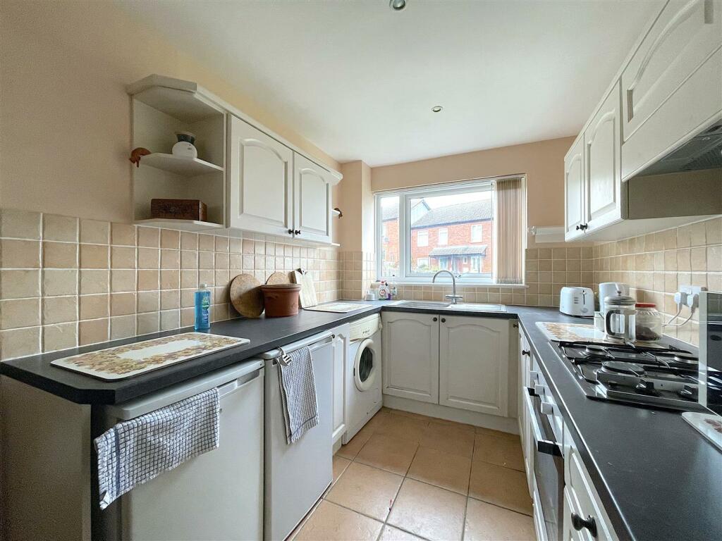 Kitchen:Dining Room (1).jpeg