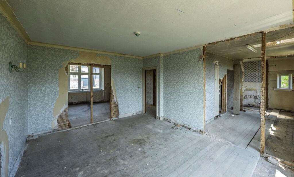 Dining/Kitchen