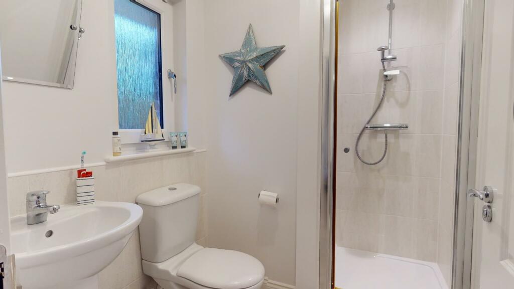 EN SUITE