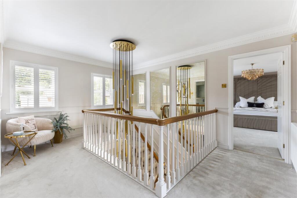 94088_8 Steadings Rise Mere (25).jpg