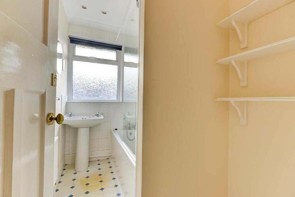 BATHROOM (2)
