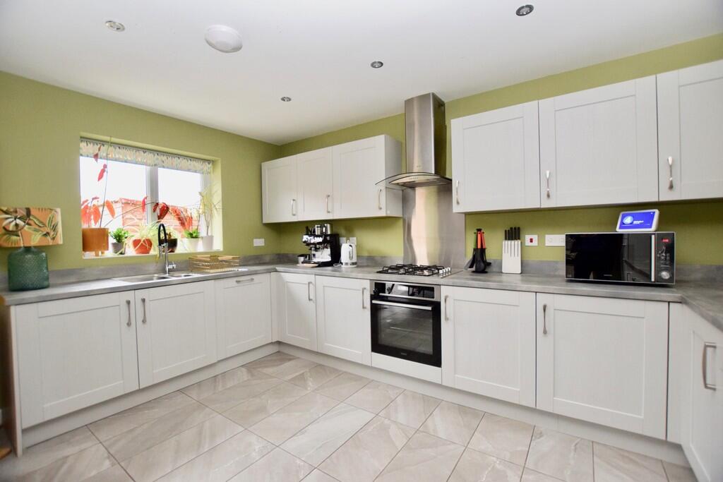 Kitchen/Dining Ro...