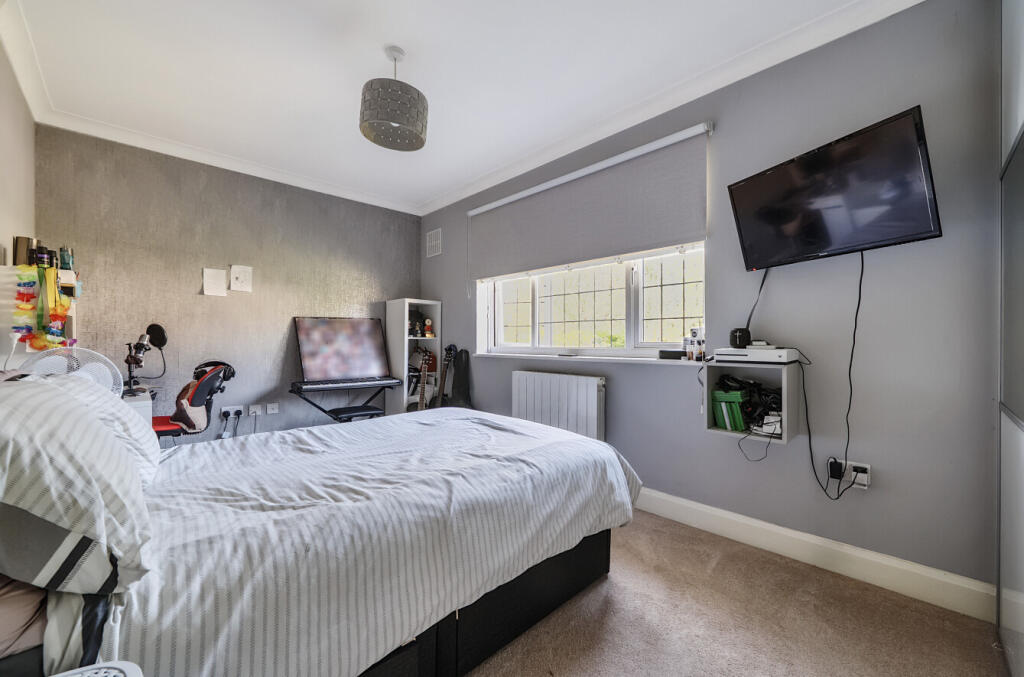 1340530-8-689f02f...