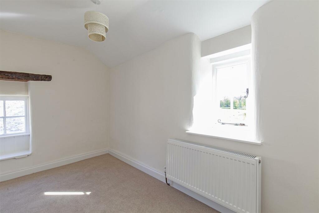 Bedroom 2-1.jpg