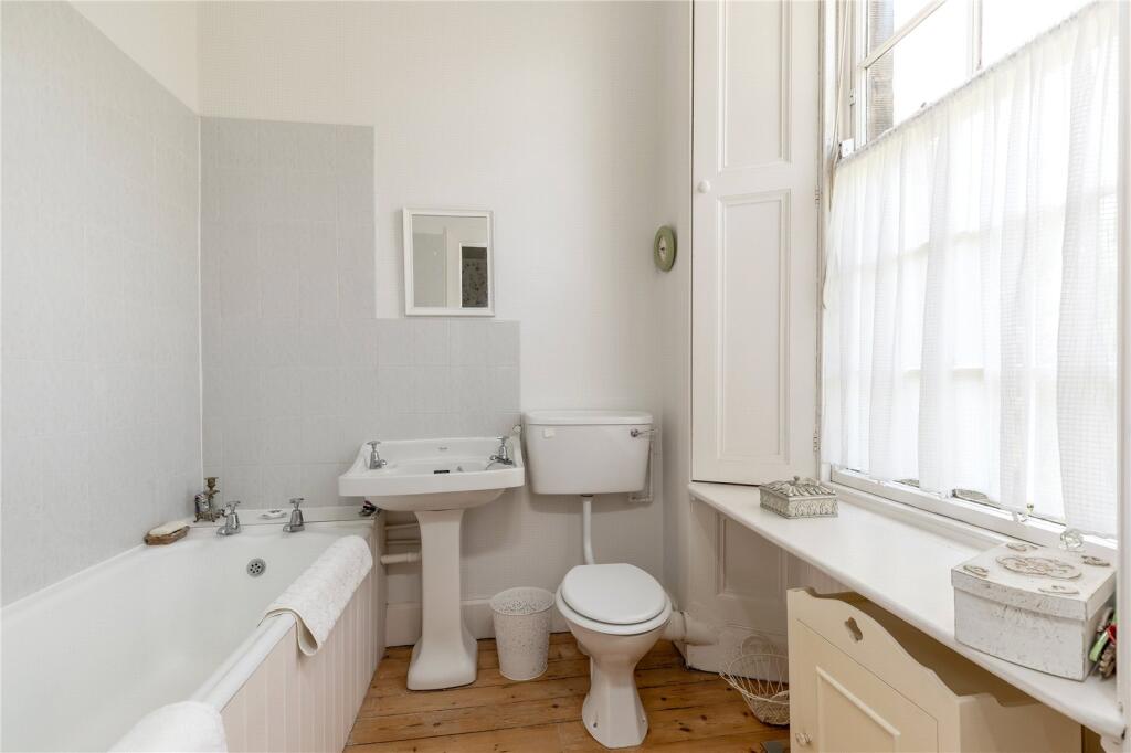 En Suite Bathroom