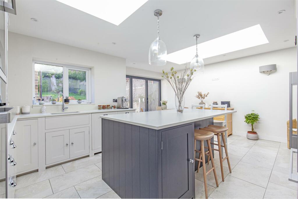 Kitchen-4.jpg