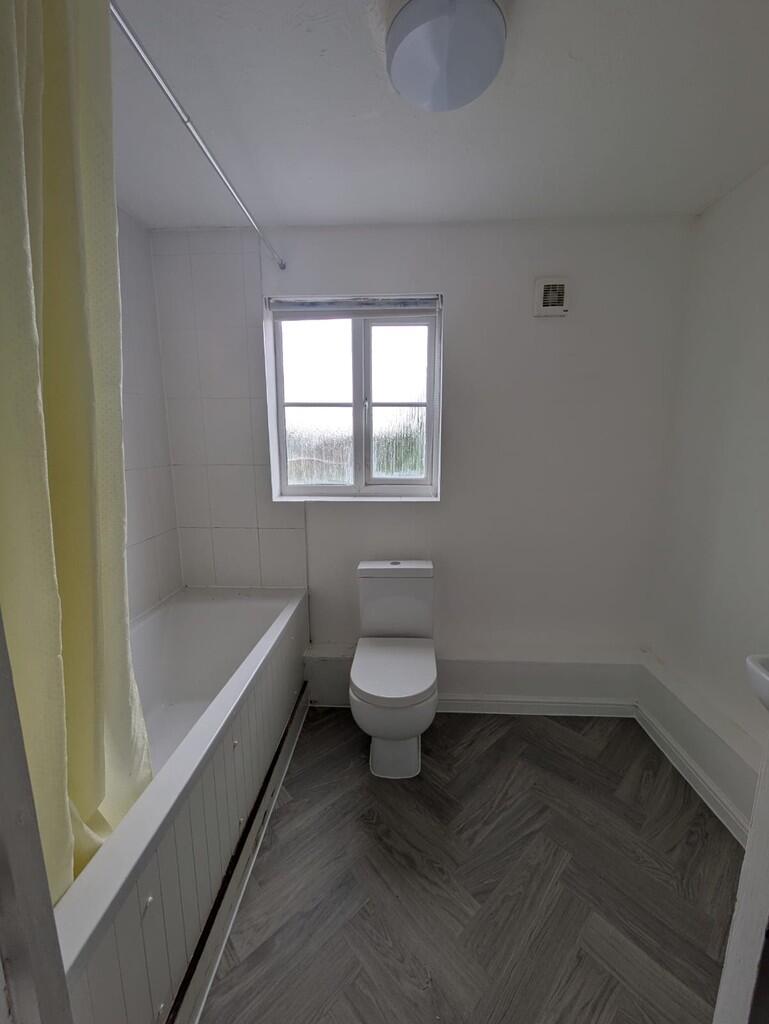 IMG-20250520-WA00...