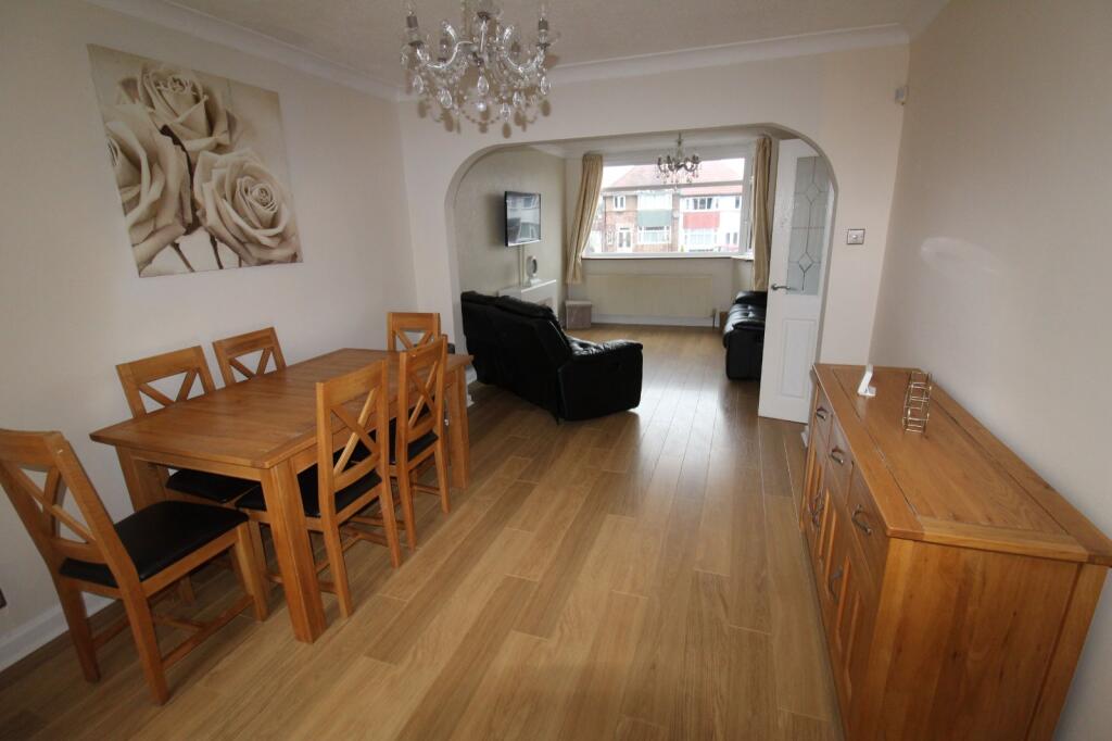 Lounge / Dining Room