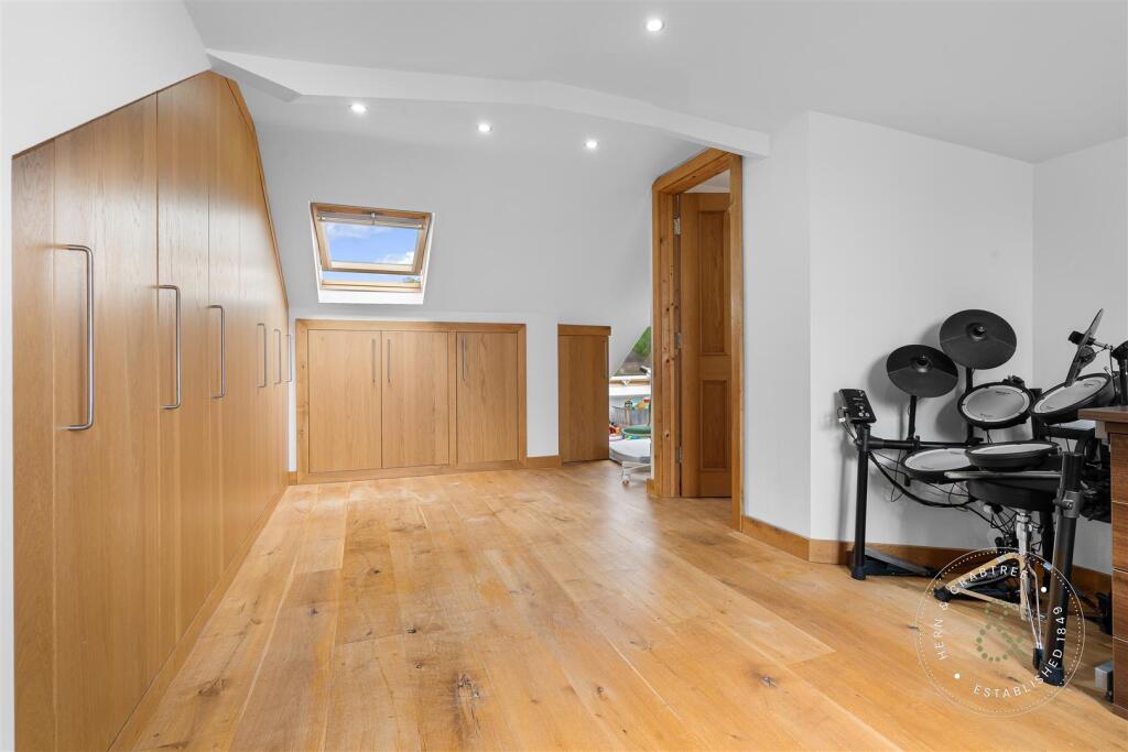 Bishops Walk, Llandaff, HernCrabtree (11).jpg