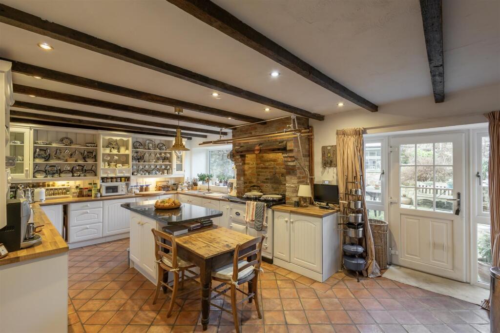 Farmhouse Kitchen/Diner