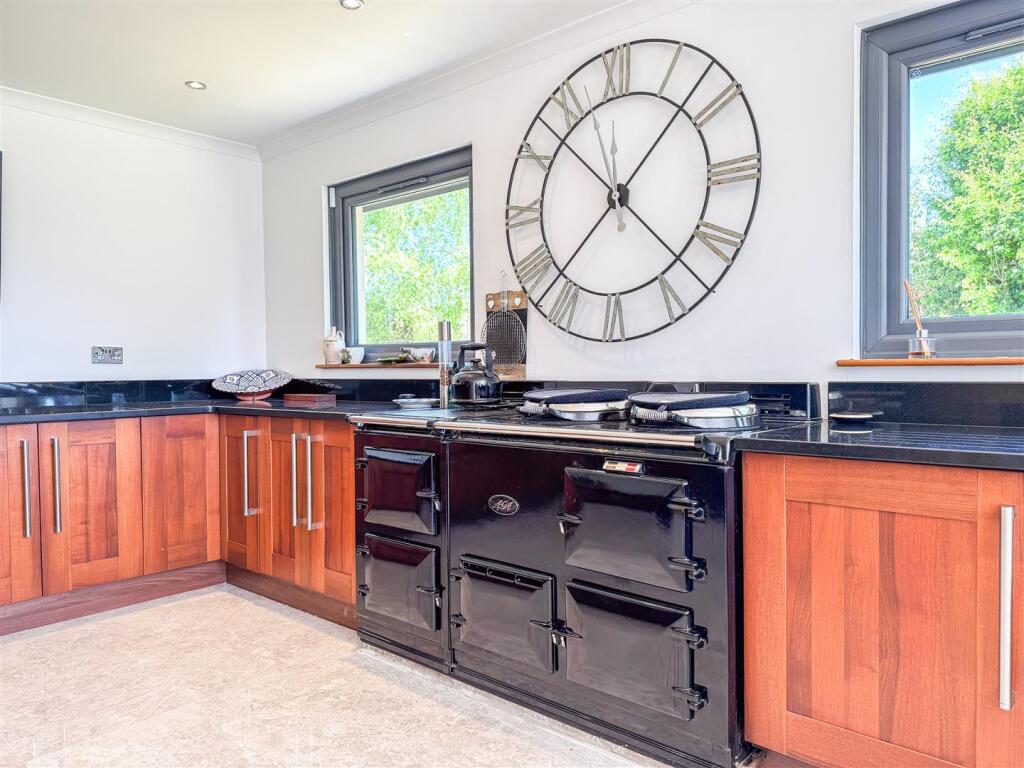 Kitchen/Dine/Family Area