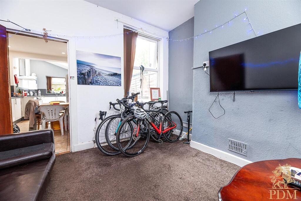 6 Sherwin Grove  (19 of 26).jpg