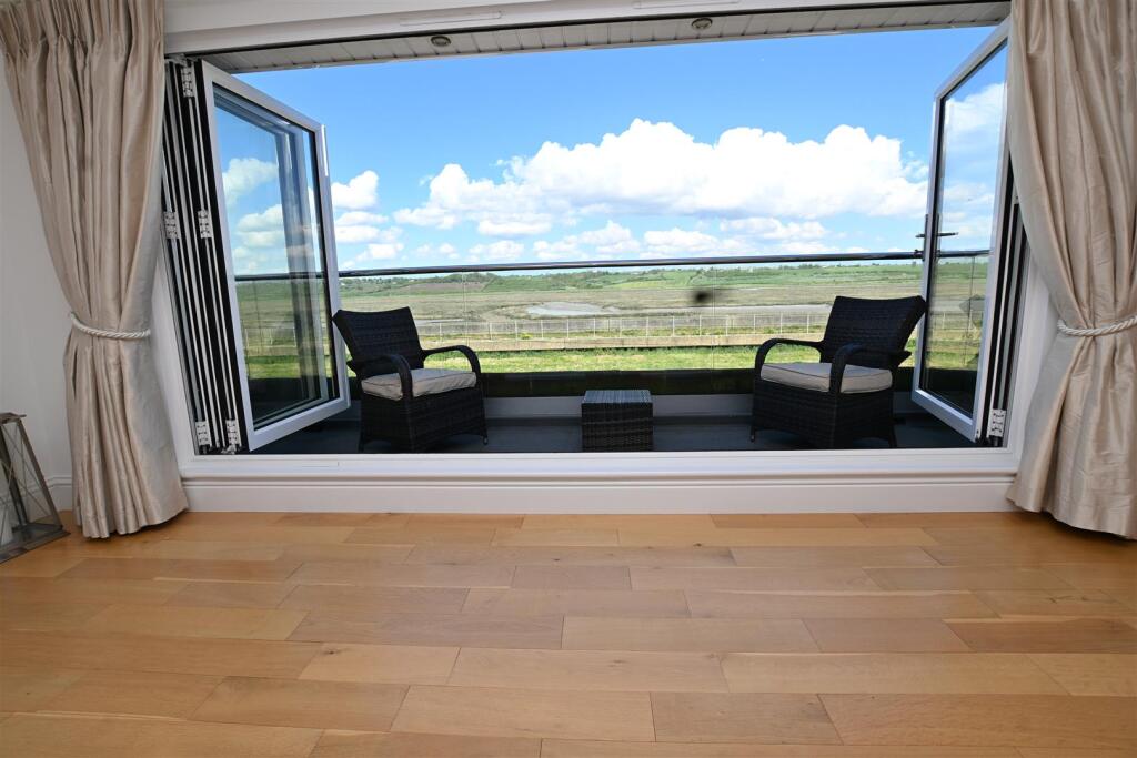 Second Floor Family Lounge/Sitting Room