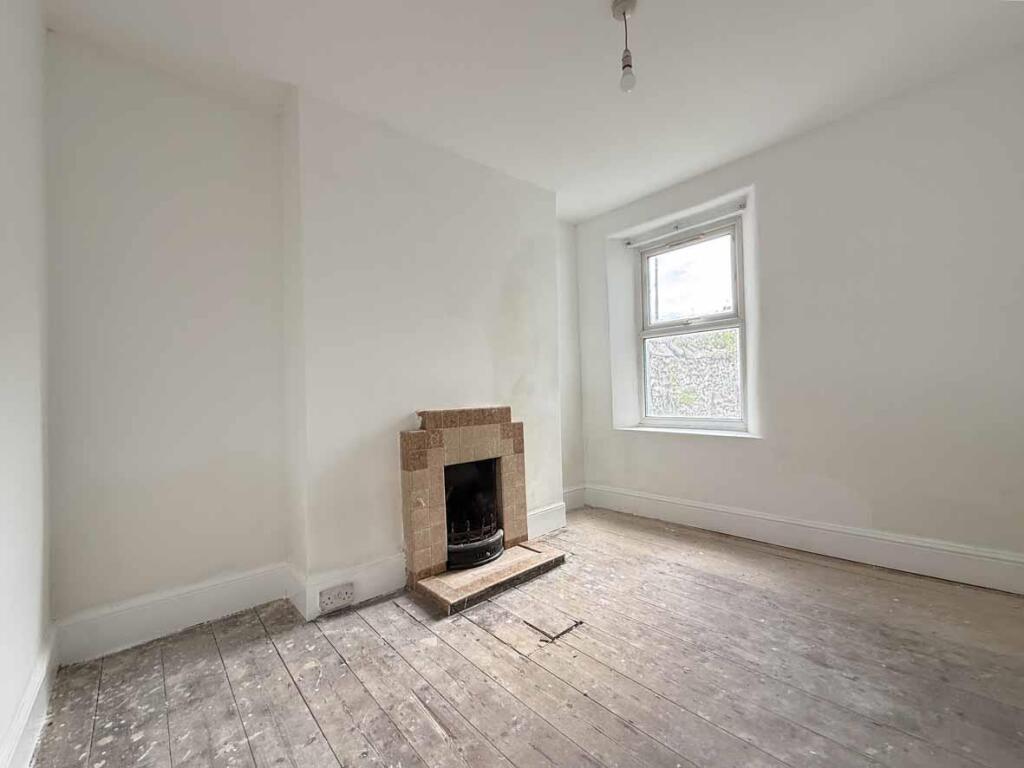 Stenlake Terrace 8 Dining Room.jpg