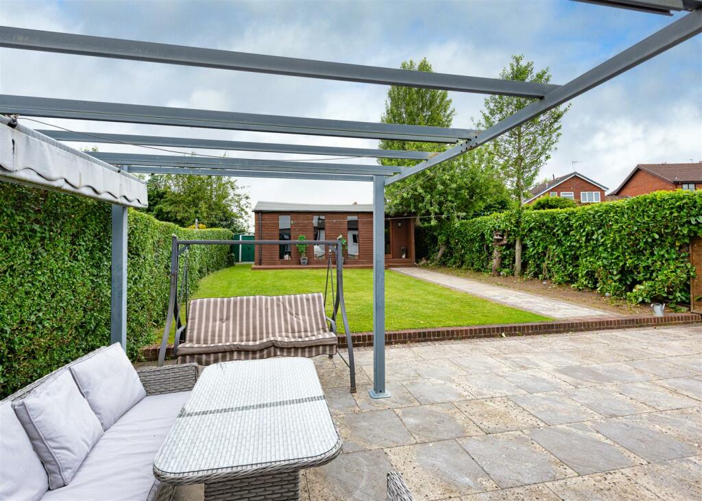 64 Langley Road-Garden4.jpg