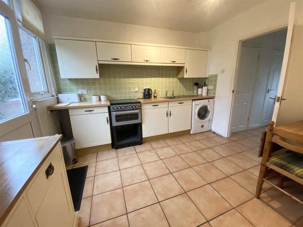 Kitchen/Dining
