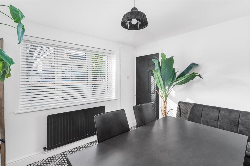 Strathcarron, 9a Twyford Avenue, Twyford-8.jpg