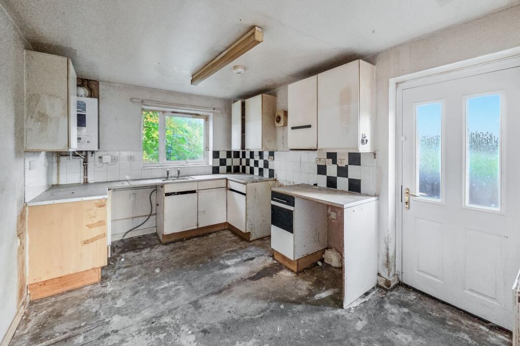 2 Irvine Close, Bispham, Blackpool, Lancashire, FY2 0XZ