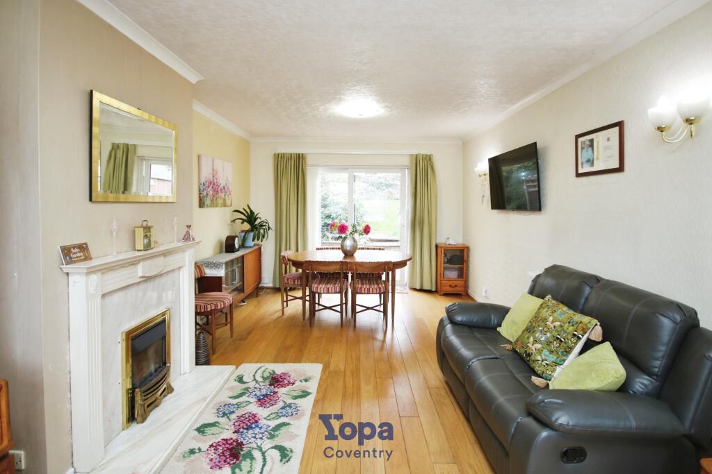 Ce22c4ec-Lounge 20Diner 204.JPG