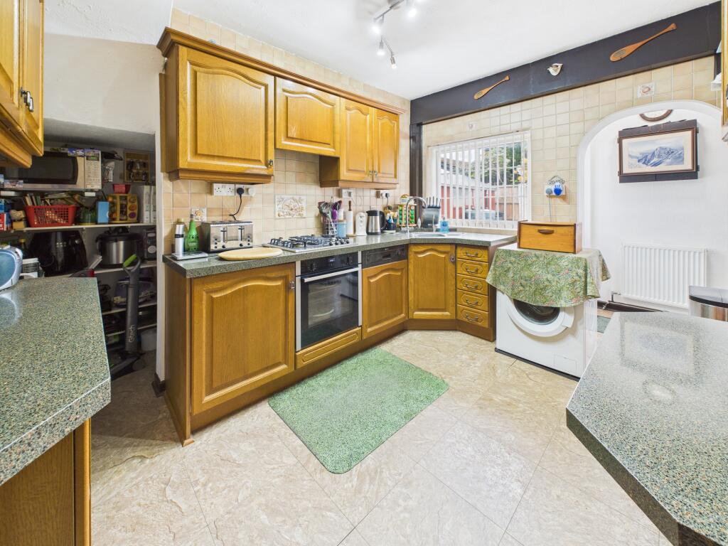 CAM05508G0-PR0108-STILL009