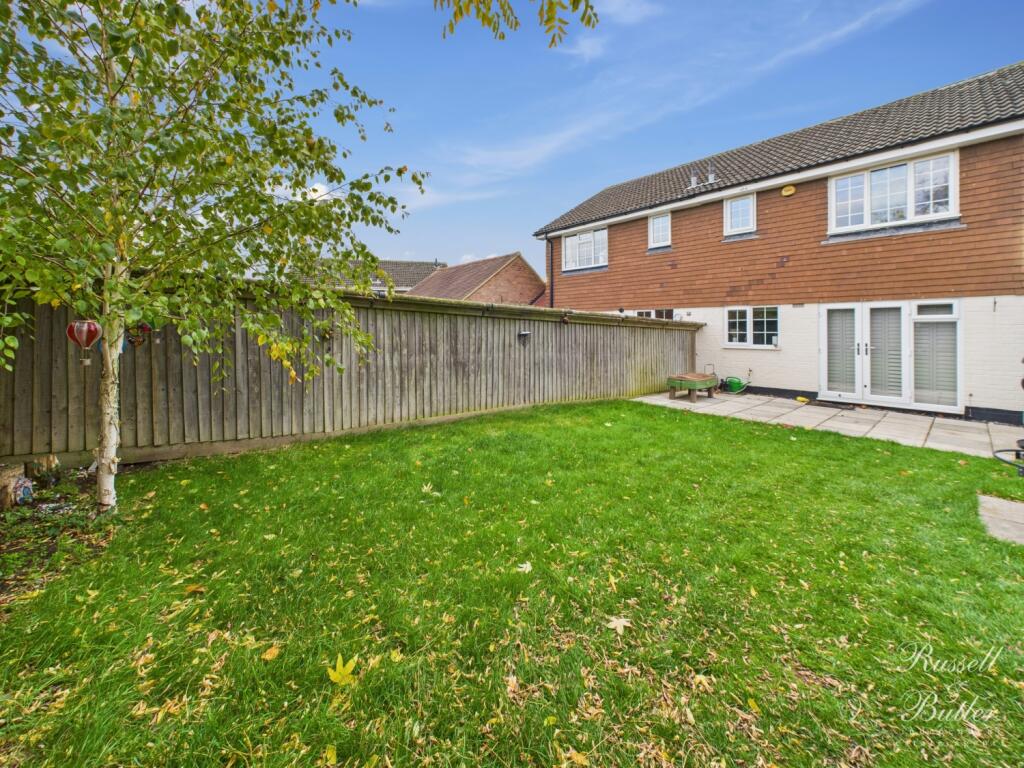 CAM01995G0-PR0379-STILL029