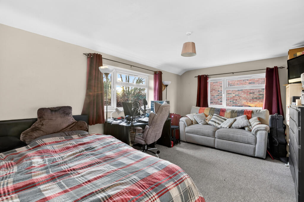 15stavertoncloselarge18