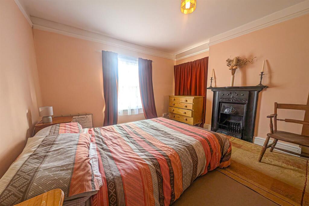 PXL_20251022_103222573 bed.jpg