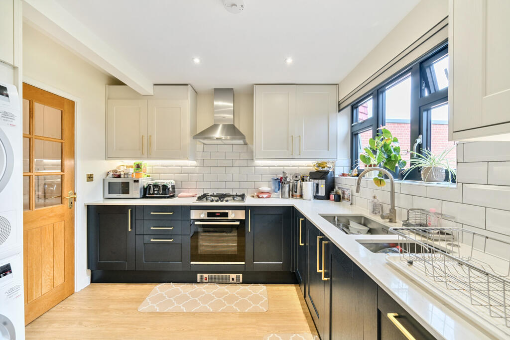 1295586-10-682611...