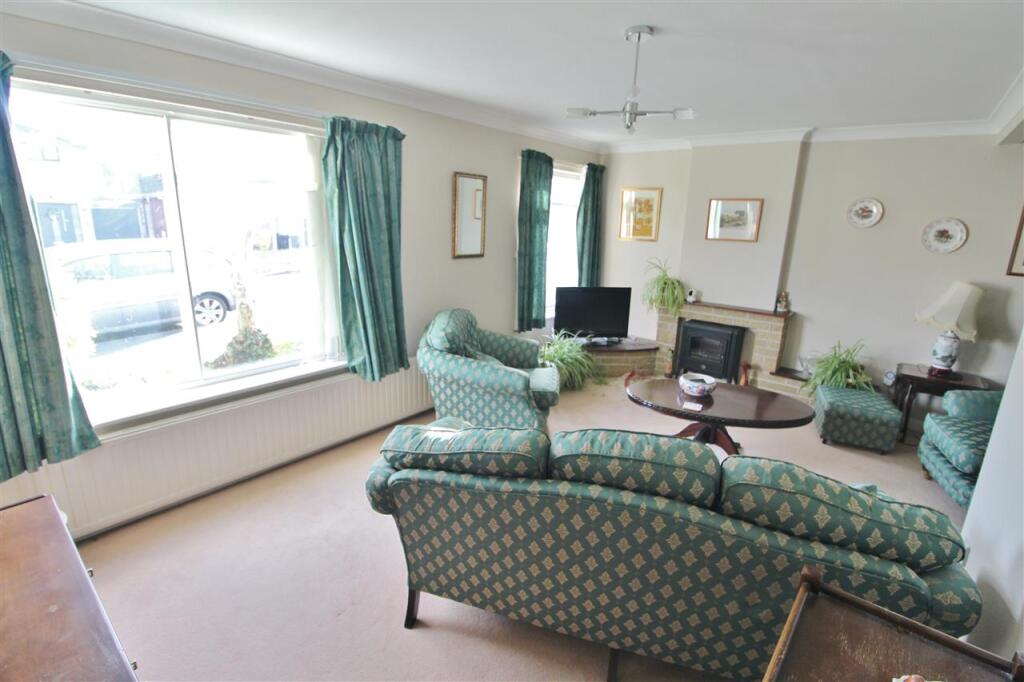 'L-Shaped' SITTING