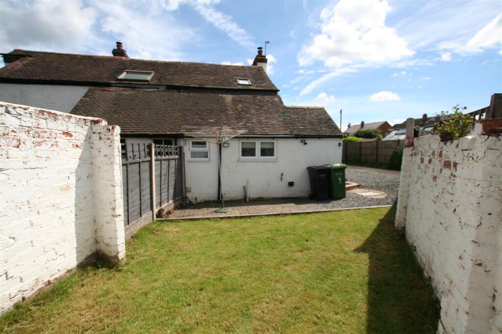 St James Cl,3 Back Garden.JPG
