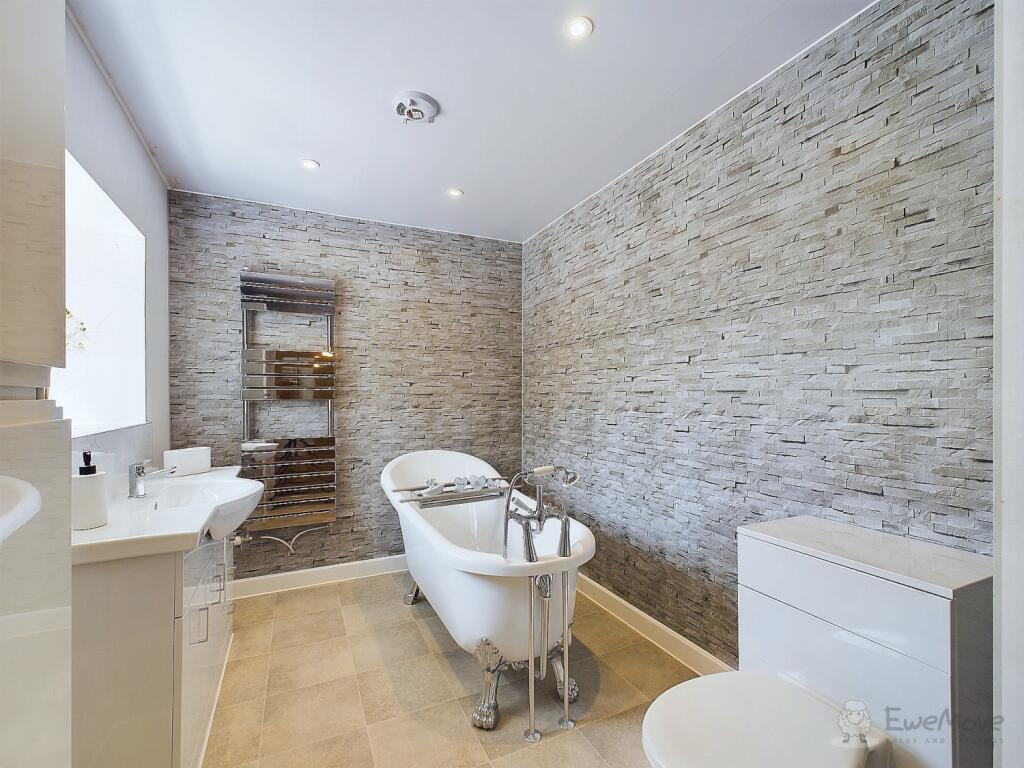 Master Suite En-suite