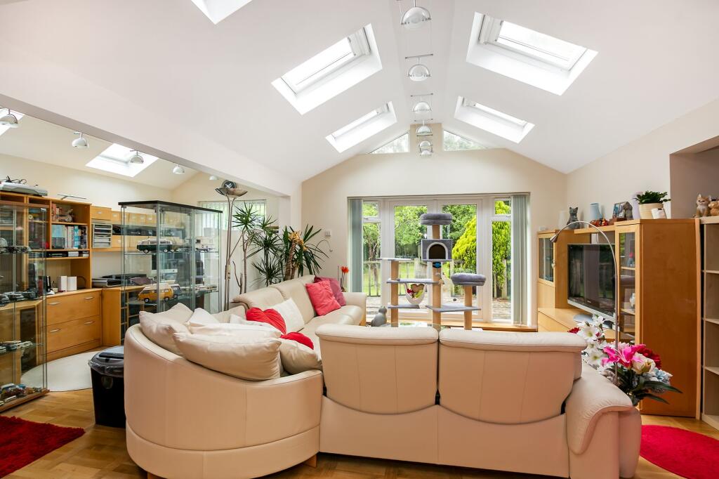 Dining Area &amp; Family Room
