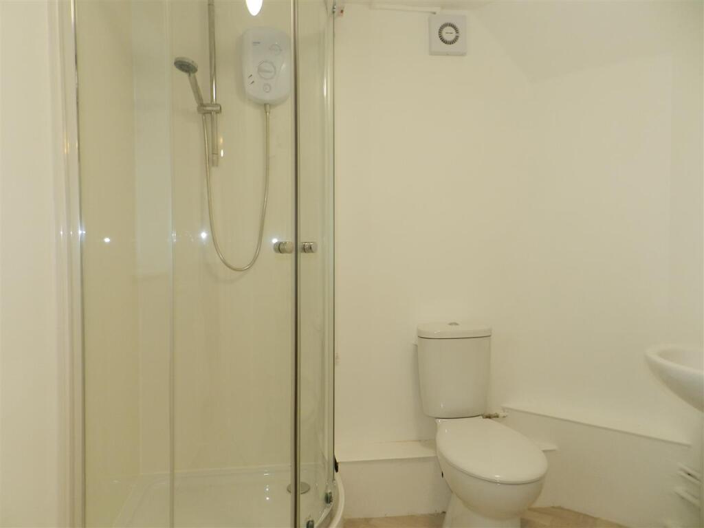 Flat 2, Moat Yard Shower Room.