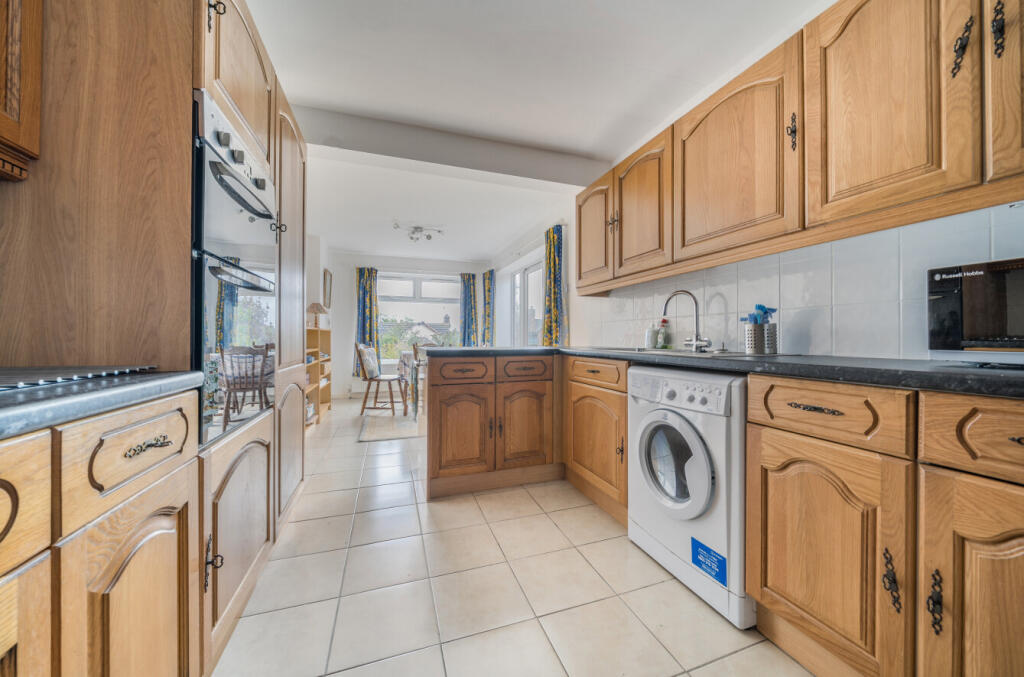 1346099-9-68b9c69...