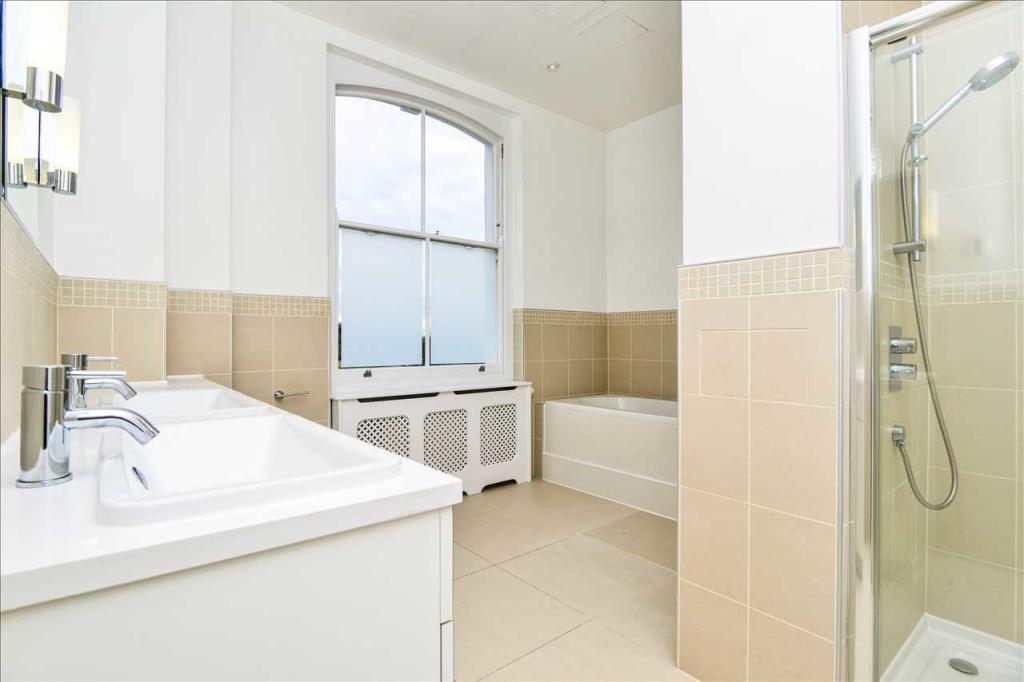 Master en-suite