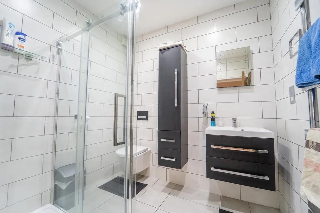 Ground floor bathroom.jpg