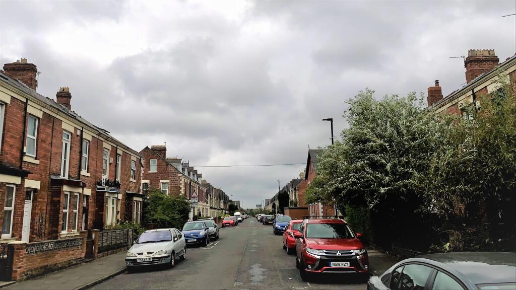 Street view 6 bed he