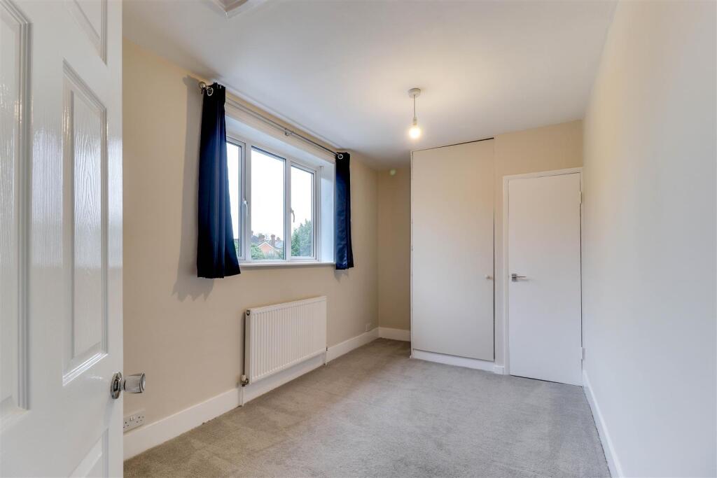 29. Bedroom 1.2.jpg