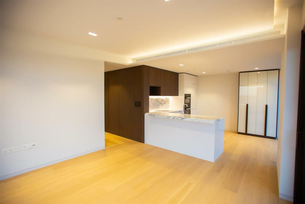 Kitchen reception1.jpg