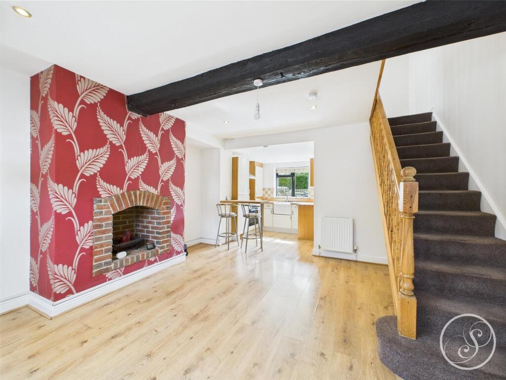 KITCHEN/LIVING SPACE