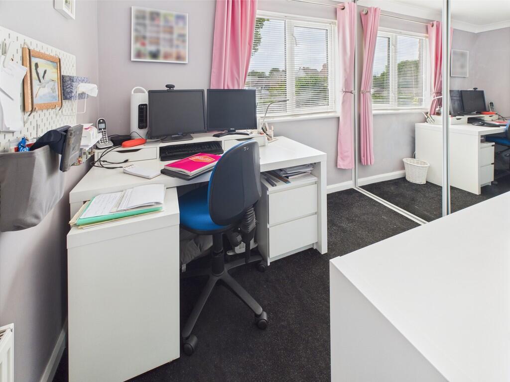 CAM05068G0-PR0028...