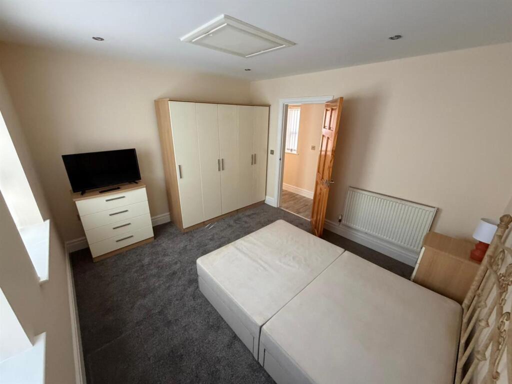 WhatsApp Image 2025-10-23 at 09.57.14_23e7e028.jpg