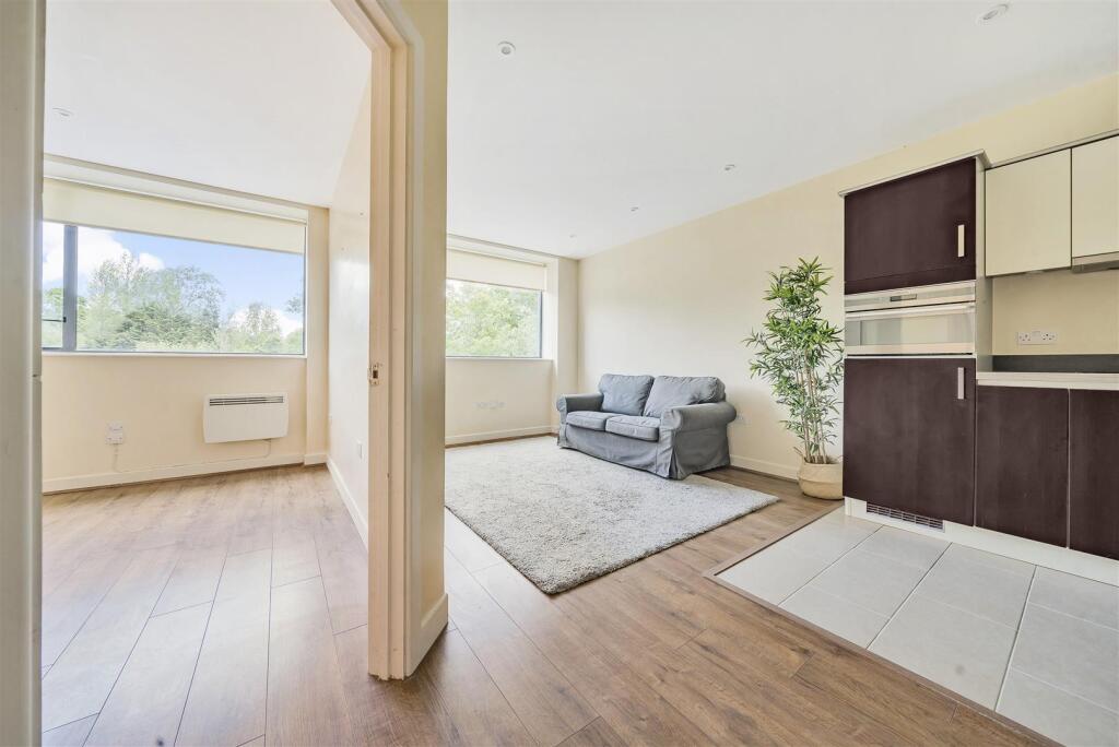 Bedroom and reception.jpg