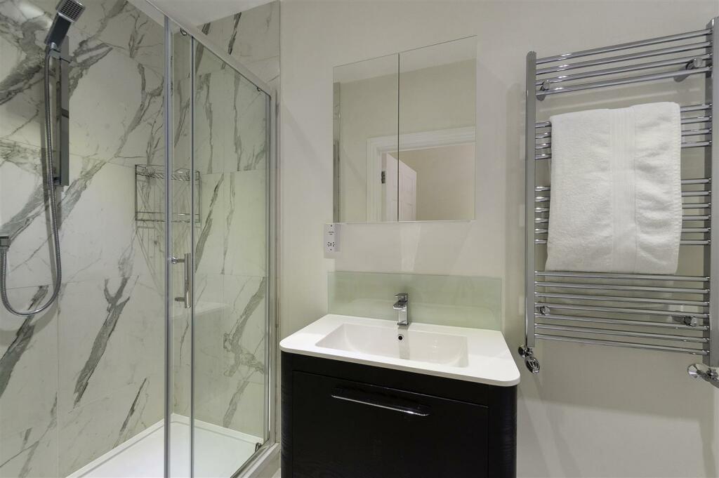 3 at 79 to 81 lexham gardens 362229 ensuite4_RGB.j